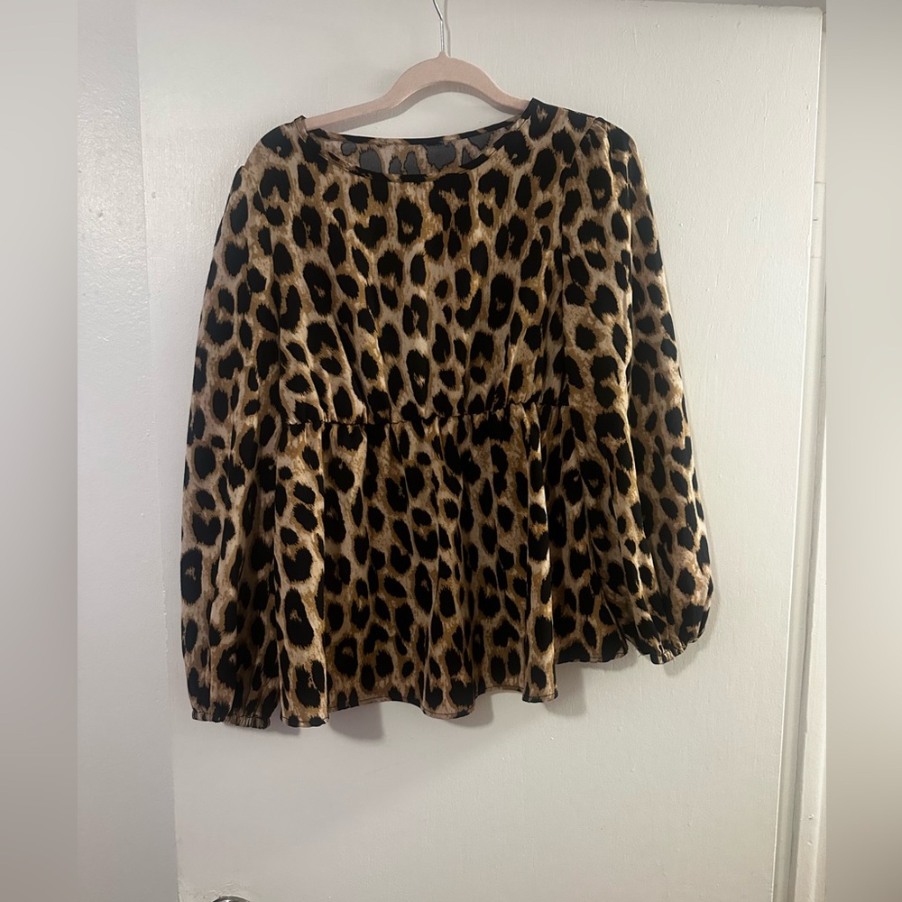 Leopard print top